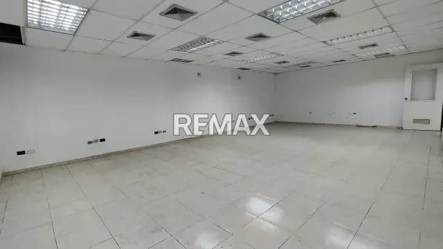 Oficina de 227m² ubicada en Zona Industrial Municipal Norte