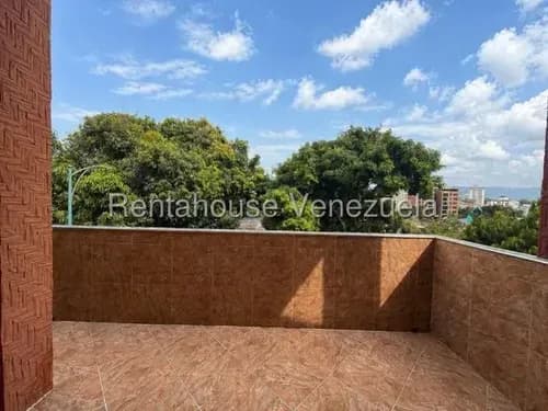 Casa En Venta El Marques, Calle Meregote