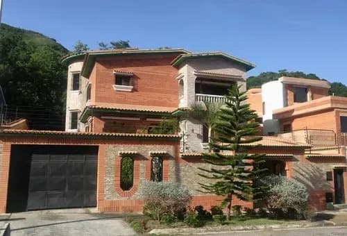 Amplia Casa En Venta Conjunto Privado Excelente Zona Akmg La Trigaleña Valencia 24-14067