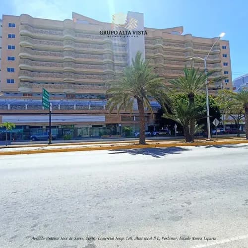 En Venta O Alquiler Local Comercial Planta Baja, En El Ccm, Costa Azul