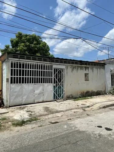 Casa En Venta San Ignacio Maracay Cerca Av Aragua Centro Negociable