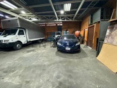 Galpón En Alquiler De 157 m² En Esquina Con Mezzanina Y Oficina – Los Rosales