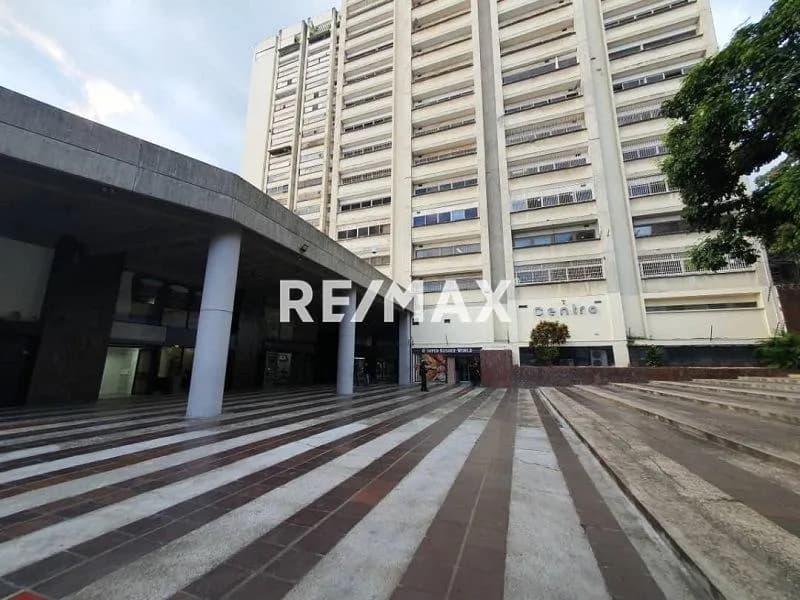 OFICINA EN ALQUILER - URB. LOS DOS CAMINOS
