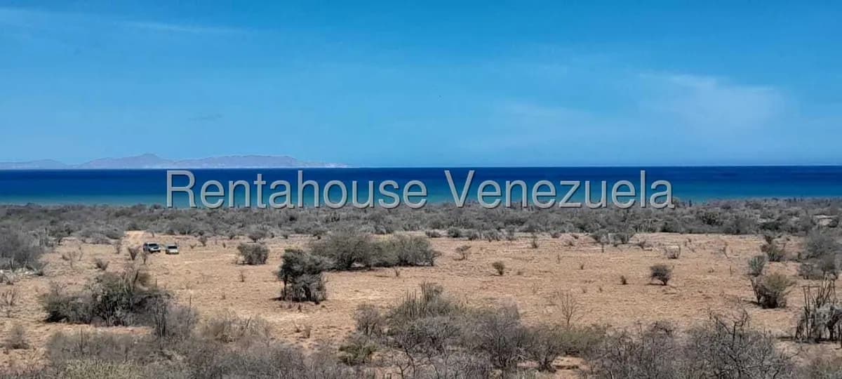 Terreno (Comercial) en Venta en Taguantar, Nueva Esparta