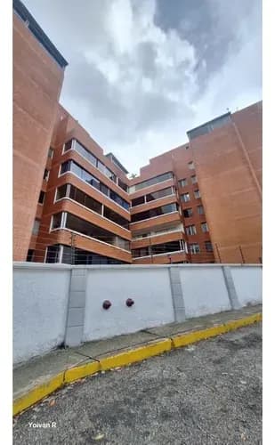 En Venta Penthouse El Picacho Edificio Trebol Hill