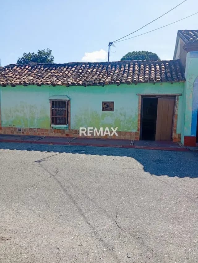 Casa en Venta en la Calle 21 entre carreras 17 y 18 Zona Centro-Barquisimeto