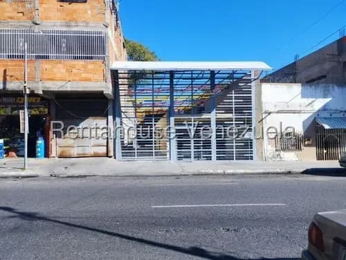 # Galpon Con Local Comercial En Venta, Rafael Gamarra Ofrece, 2b10480, Con Mas De 400m2, Posee Local Comercial, Ubicado En Av Principal, Barquisimeto Centro.