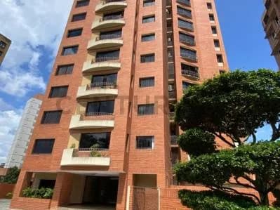 Apartamento en Alquiler Portal del Country