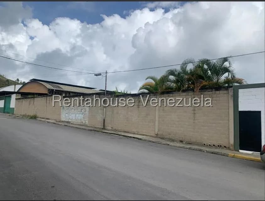 Terreno (Comercial) en Alquiler en El Tambor, Miranda