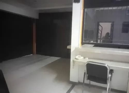Local En El Periférico La Candelaria Cerca De La Clínica Valencia En Venta O Alquiler 103 M2 De Terreno 206 M2 De Construcción Ubicado En Esquina Bóveda, Santa María Y Rejas Con Vidrio Oficina 2