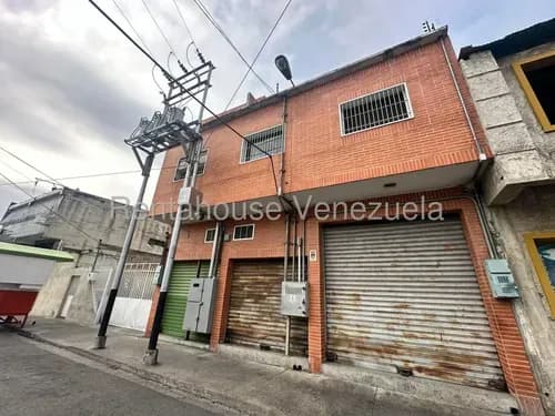 Amplio Local Comercial En Venta En Santa Rosa En Maracay 26-17300 Irrr