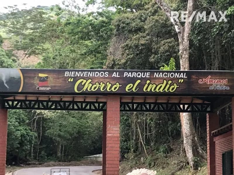 EN VENTA CASA UBICADA EN PEDRAZA CHORRO EL INDIO
