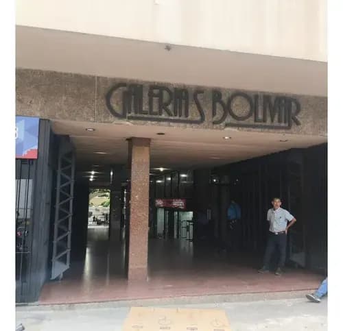 Galerías Bolívar Sabana Grande Alquilo Sótano 300m2 (mogo)