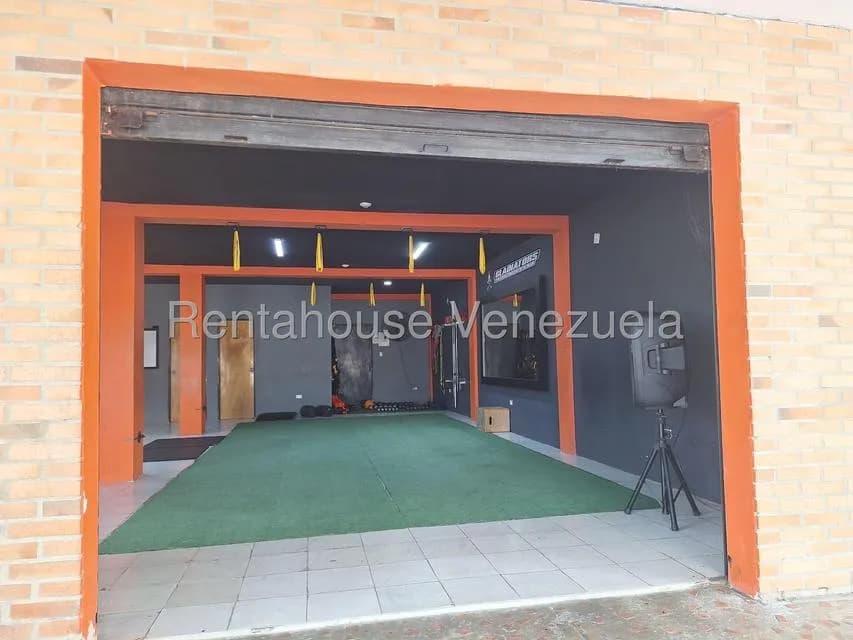 Comercial (Local Comercial) en Alquiler en Altos de La Esmeralda, Carabobo
