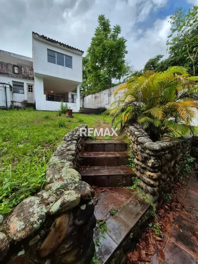 AMPLIA CASA EN VENTA DOBLE PROPOSITO