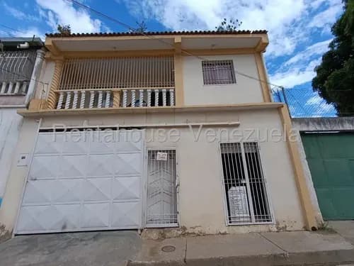 Propiedad En Venta En El Centro En Villa De Cura Aragua 26-12028 Irrr