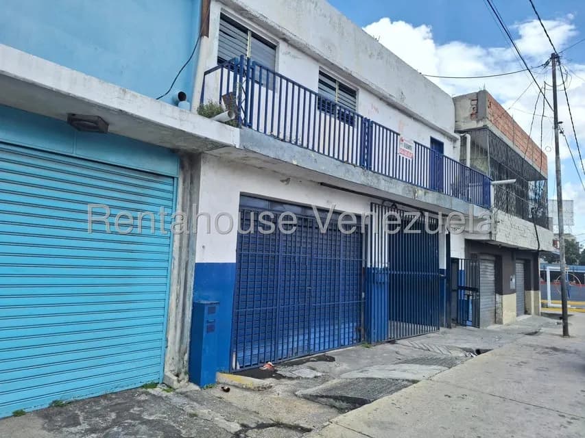 Comercial (Edificio) en Venta en Avenida Libertador, Lara