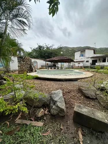 Carolina Romero Vende Casa En Minigranjas Las Morochas I, San Diego, Con Pozo, Planta, Vigilancia, Piscina. (inc-529) Sólo Clientes