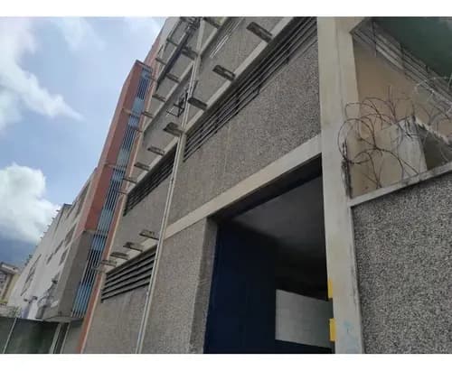 Vendo Edificio Comercial Industrial 1750m2 El Marques 4930