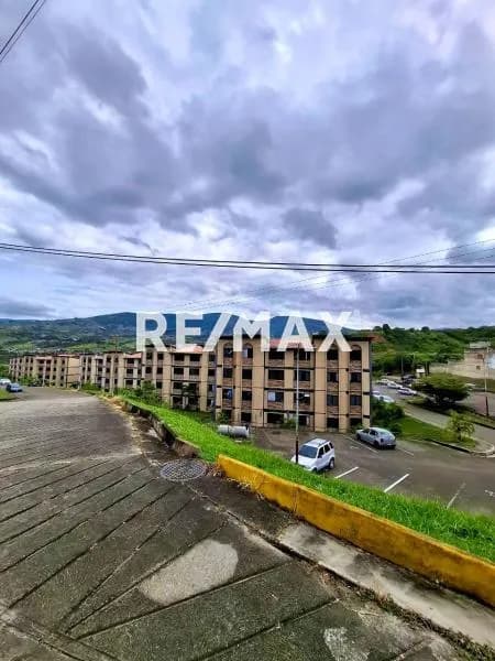 Apartamento en la Machiri San Juan Bautista III