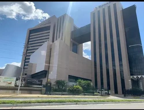Oficina En Venta En Torre Hesperia Naguanagua. Piso Medio Hermosa Vista (mer)