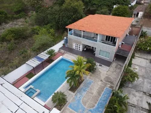 Imponente Casa Club Las Morochas San Diego 1200m2 Piscina