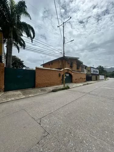 (gb989) En Venta Casa Comercial En Mañongo La Ceiba