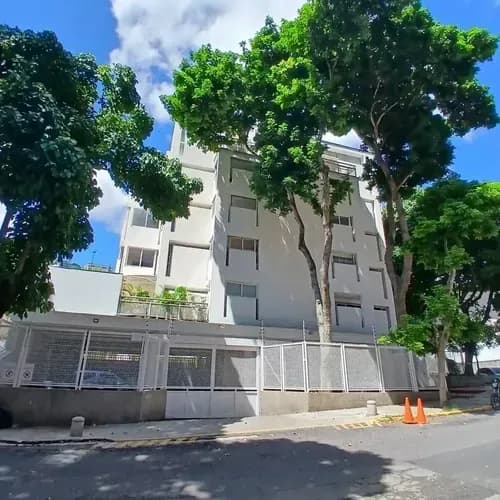 Apto De Oportunidad En Calle La Cinta De Las Mercedes