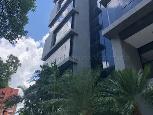 En Venta Amplia Oficina, Ubicada En Torre Empresarial, Con Excelente Vista Y Ubicacion, Lista Para Crear El Ambiente De Trabajo Que Deseas. Esta Torre Empresarial Cuenta Con Planta Electrica Al 100%