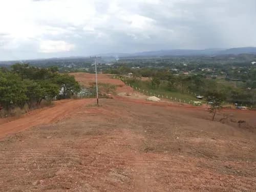 Lote De Terrenos En Safari Carabobo. Ubicado Dentro De Una Urbanización Residencial Cerrada.