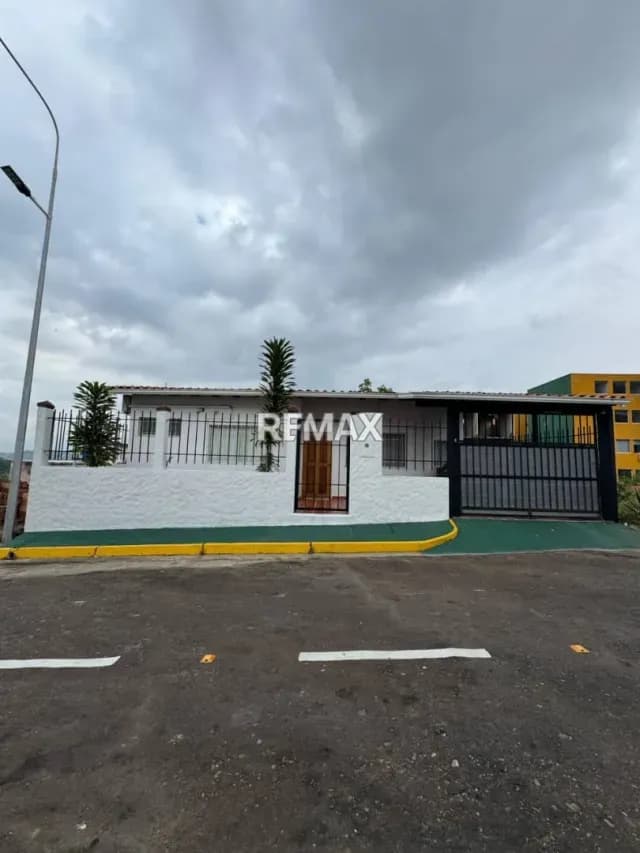 CASA EN VENTA EN SANTA TERESA