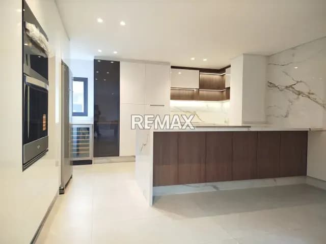 Apartamento P4 244m2 con terraza Los Naranjos de las Mercedes