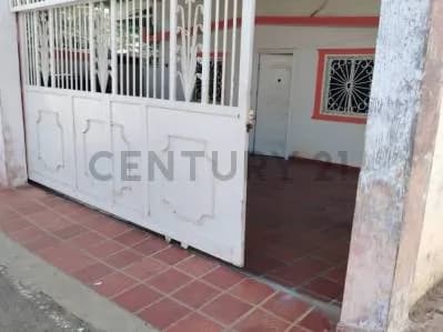 Se vende apartamento en residencias Santa Monica KM 4