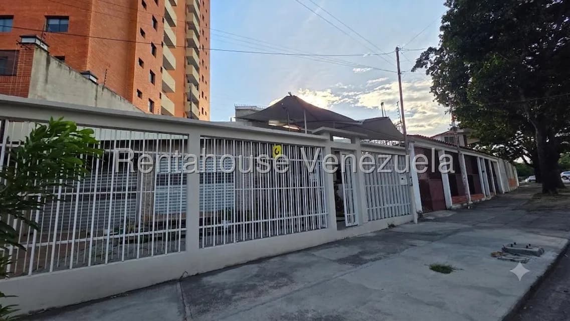 Casa (1 Nivel) en Alquiler en Zona Este, Lara