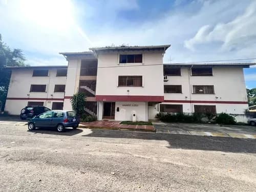 Apartamento En Venta Ubicado En El Edificio Aranjuez, Sector Calle Las Delicias (punto Estratégico Entre La Av. Los Kioscos Y Av. Ferrero Tamayo).