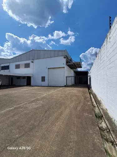 (gb989) En Alquiler Galpon En Zona Industrial Castillito