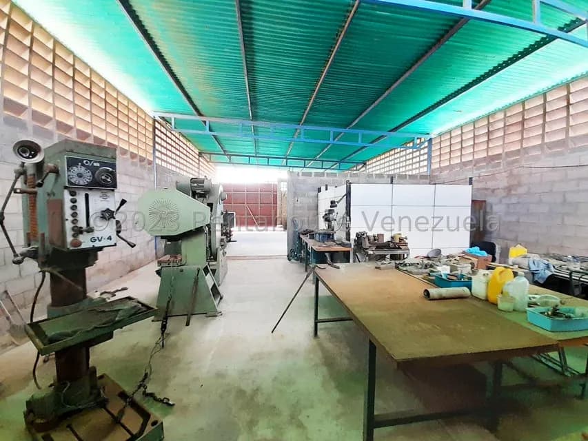 Comercial (Galpon - Deposito) en Venta en Intercomunal Coro La Vela, Falcon