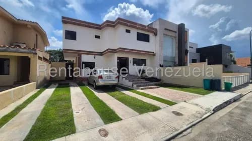 Encantadora Casa En Venta En Prestigioso Conjunto Residencial Este De Barquisimeto, Cómodas Habitaciones, Bella Cocina Concepto Abierto, Tanque Subterráneo.