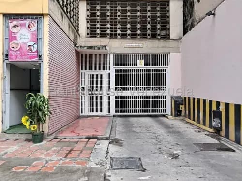 Local Comercial En Venta - La Candelaria - Mls #26-10481 Ag