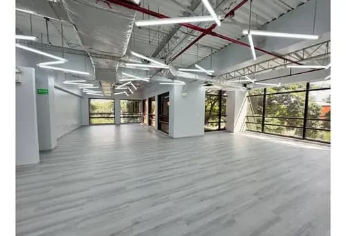 Oficina En Alquiler En Las Mercedes 190 Mts2 Open Space