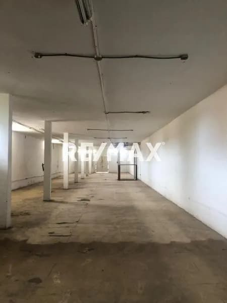 Casa Comercial y Galpon