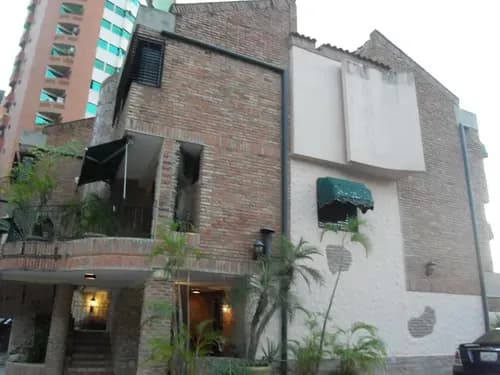 En Venta Townhouse Con Un Diseño Exclusivo En Las Chimeneas. Contáctame Yesenia Meneses Rah 24-21219 Solo Clientes
