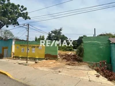 Terreno en la Avenida El Milagro, zona centro.