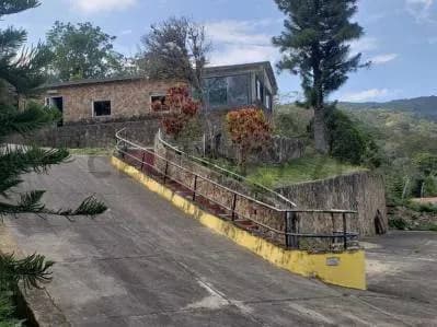 Posada en Curimagua, clima de montaña. Sierra Falcón