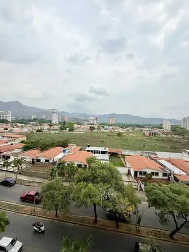 Venta Apartamento Con Potencial Para Remodelar Residencias Canaima, Valles De Camoruco Mjp-ete