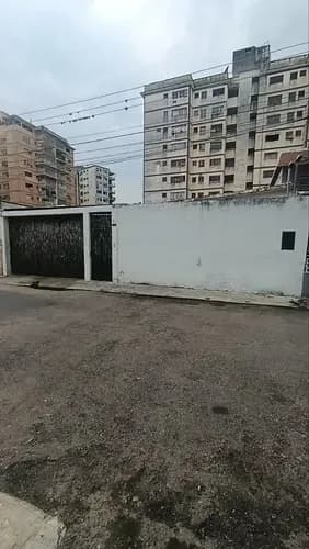 Venta Casa En Callejon Los Sauces Av Bolivar Valencia Im 2340