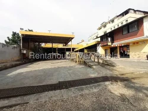 Terreno En Venta Ideal Para Taller U Cualquier Emprendimiento Posee Galpón Y Casa Sobre El Construida En Urb Paseo Cabriales Valencia