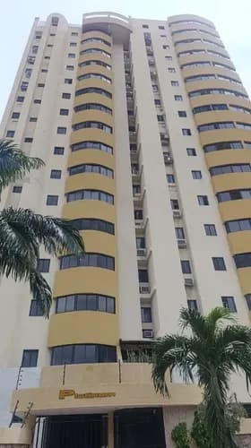 Se Alquila Un Apartamento Totalmente Amoblado En La Trigaleña Baja Cerca De Club Ítalo Res Platinum 80 Mts2 2 Habitaciones Con Aa 2 Banos 1 P/e Techado Planta Electrica 50% Cocina Equipada (eléct