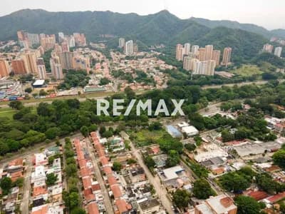 Terreno en alquiler en Avenida Paseo Cabriales, El Parque, Valencia, Carabobo, 2001, VEN - $2k