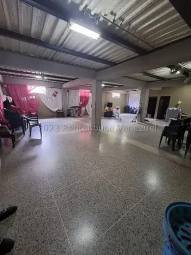 Edificio En Venta En Prados De María Mls 23-28538 Yf